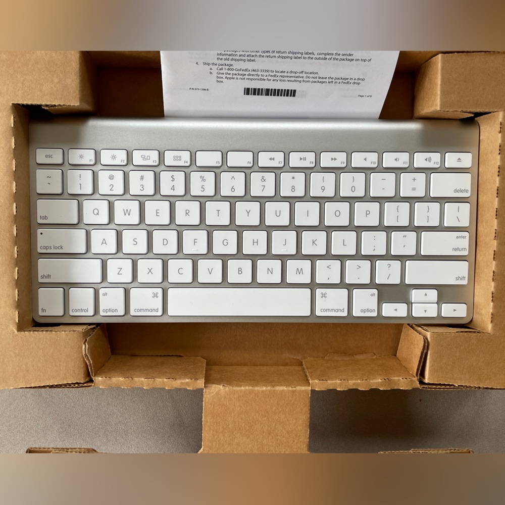 APPLE Wireless Keyboard ⭐️NEW ⭐️A1314